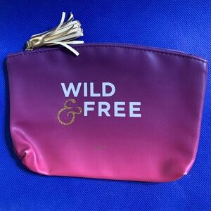 NWOT Ipsy WILD and FREE Cosmetic Bag with Tasseled Zipper. Cute!